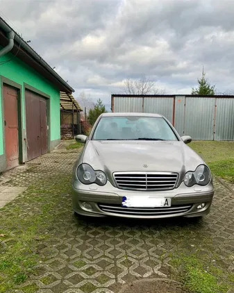 mercedes benz klasa c Mercedes-Benz Klasa C cena 15500 przebieg: 318300, rok produkcji 2004 z Kraków